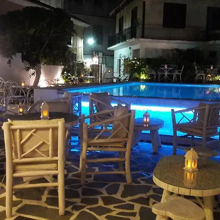 Pirofani Casa de hóspedes 3*