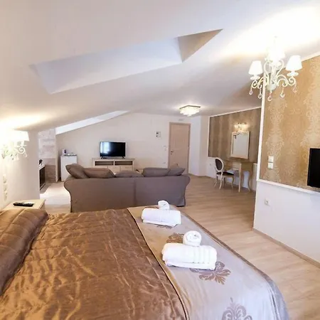 Pirofani 4* Lefkada City