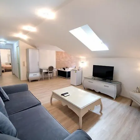 Pirofani Guest house