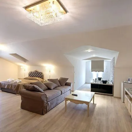 Guest house Pirofani 4*