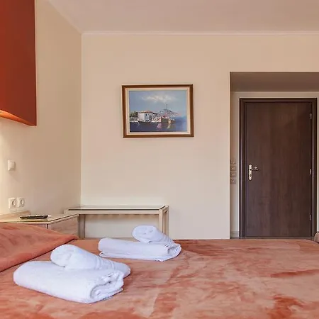 Pirofani Guest house